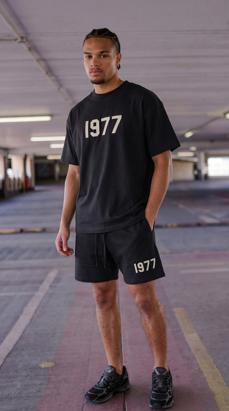 Ensemble 1977 – Noir
